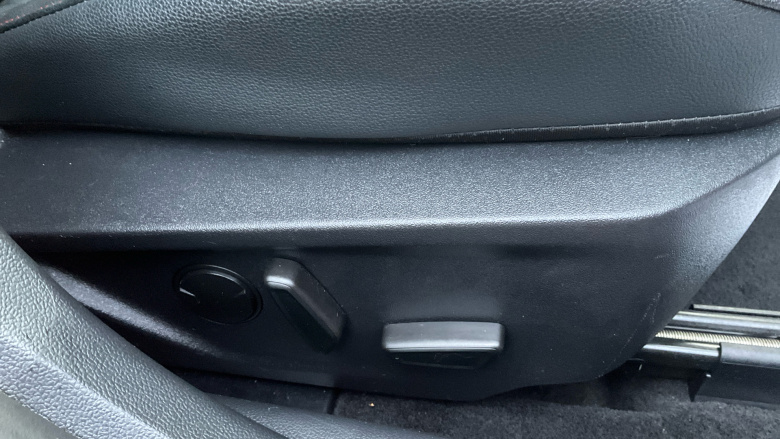 Ford Focus 1.0 EcoBoost 125 ST-Line X Edition 5dr Auto Petrol Hatchback